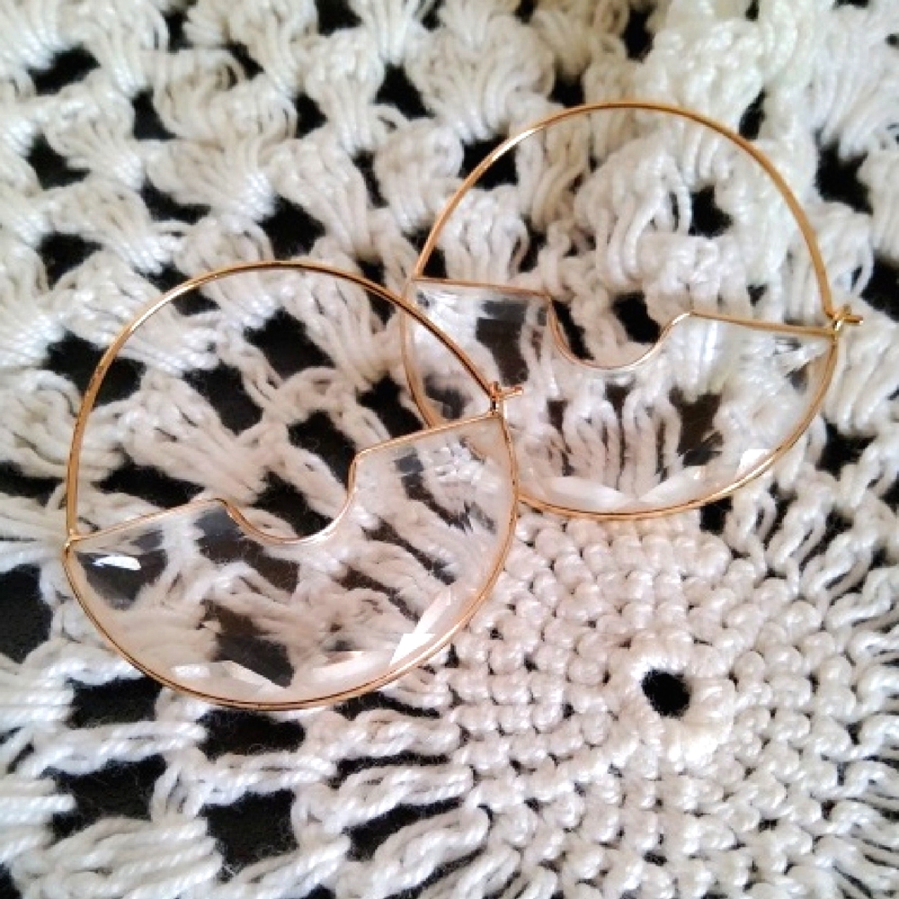 Elegant Gold and Clear Hoop Earrings